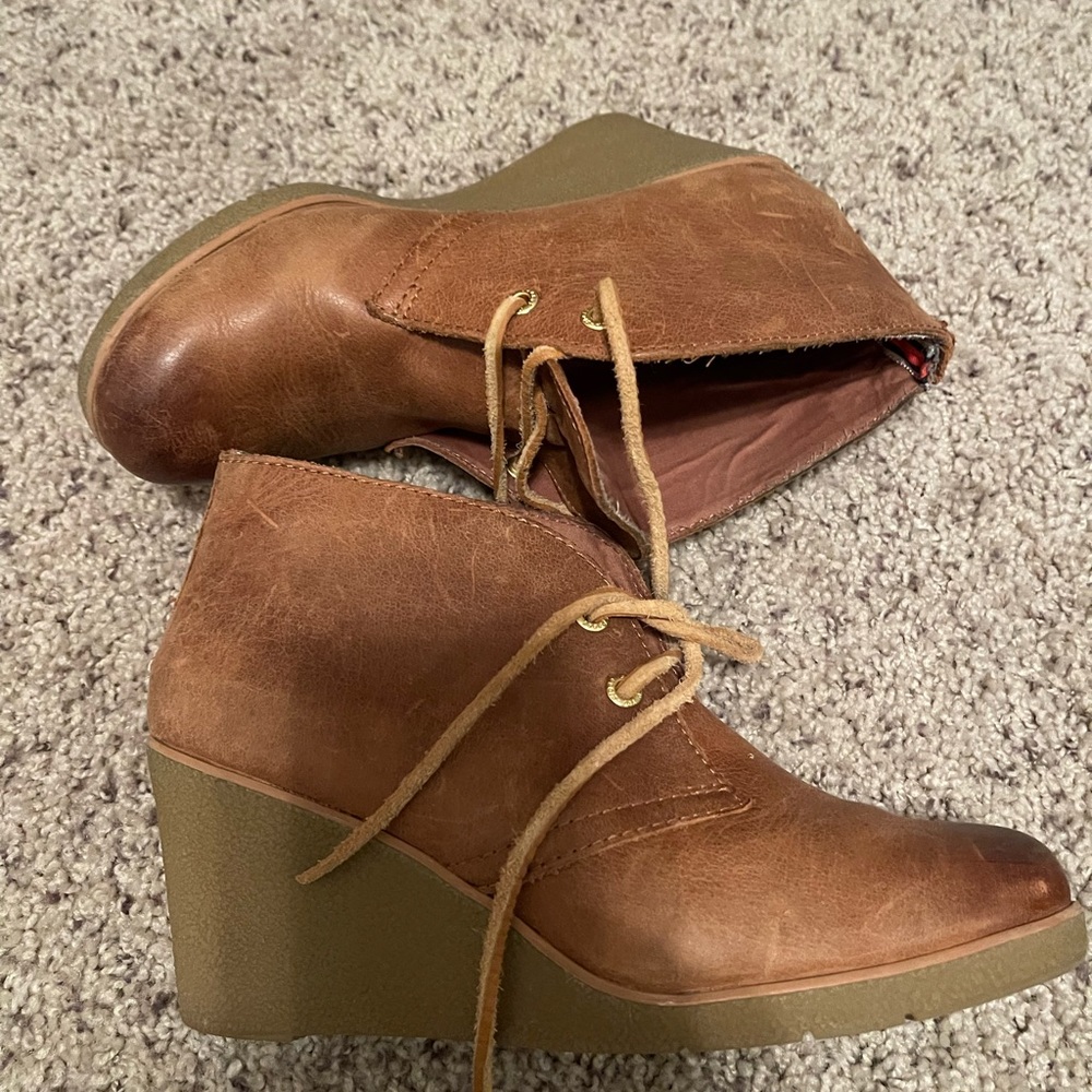 Sperry Harlow wedge chukka boots size 7.5